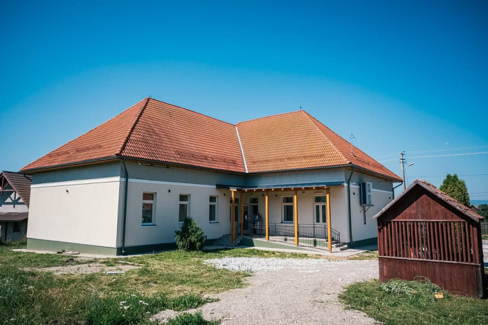 Nem számít, hogy kicsi vagy nagy egy település, mindenhol boldog kell legyen a gyerekkor! ❤️ Ezért indítottuk el a kormányban az óvodaépítési programot, és ezért védjük a fontos fejlesztéseket is. Mert a bánkfalvi és csíkszentgyörgyi gyerekeknek is jár egy felújított óvoda, ahol játszhatnak, tanulhatnak, fejlődhetnek, és ahol jó gyereknek lenni.