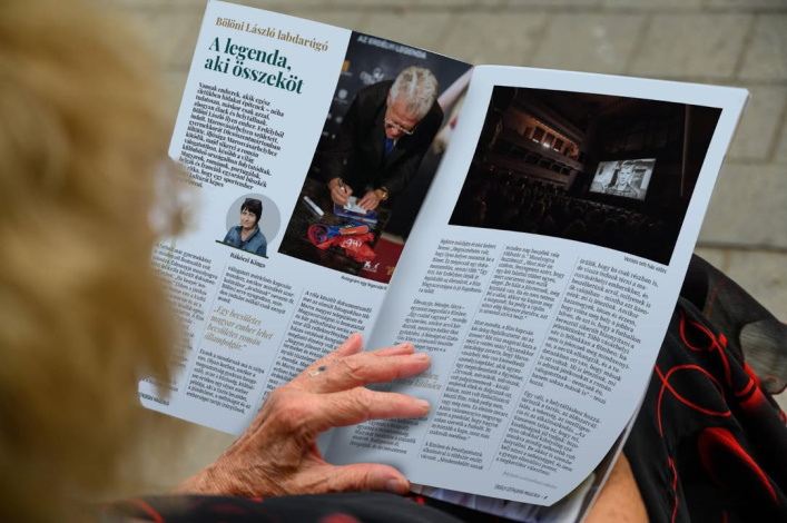 🎉 Megjelent a 60plusz első lapszáma! 🎉
Erdély első olyan magazinja, amely teljes egészében a szépkorúak világára figyel, és az idősebb nemzedék történeteit, bölcsességét állítja a középpontba. A magazint Erdély-szerte nagy példányszámban terjesztjük, hogy mindenhová eljusson. Célunk, hogy családon belül körbejárjon, és beszélgetéseket indítson el nemzedékek között. 💛
📬 A negyedévente megjelenő magazin ingyenes, keressék a helyi RMDSZ-irodákban és eseményeken!