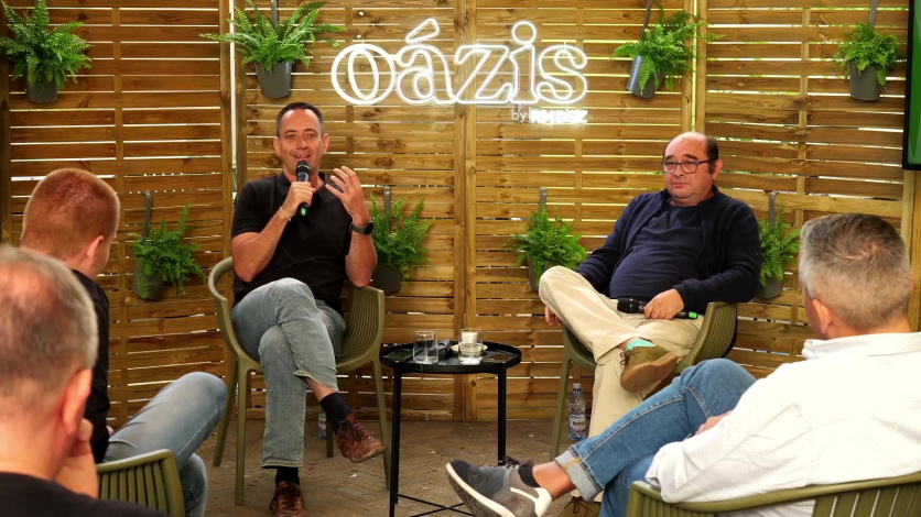 🔴 Élőben az Oázisból: Sabin Gherman és Csoma Botond beszélgetése.