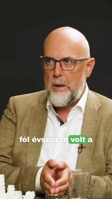 Mennyi idő kell ahhoz, hogy egy társadalom maga mögött hagyja a diktatúra árnyékát?